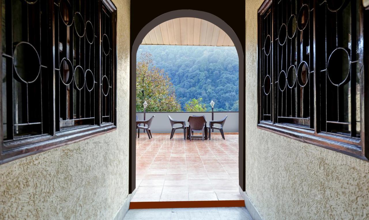 Treebo Trip Hotel Flatties Nainital Esterno foto